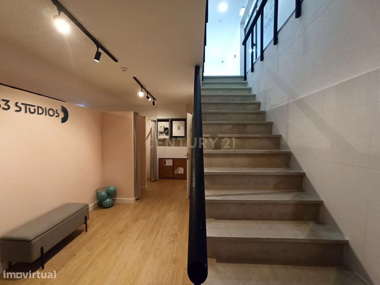 Loja com rendimento para investidores, em plena Avenida Luisa Todi-10