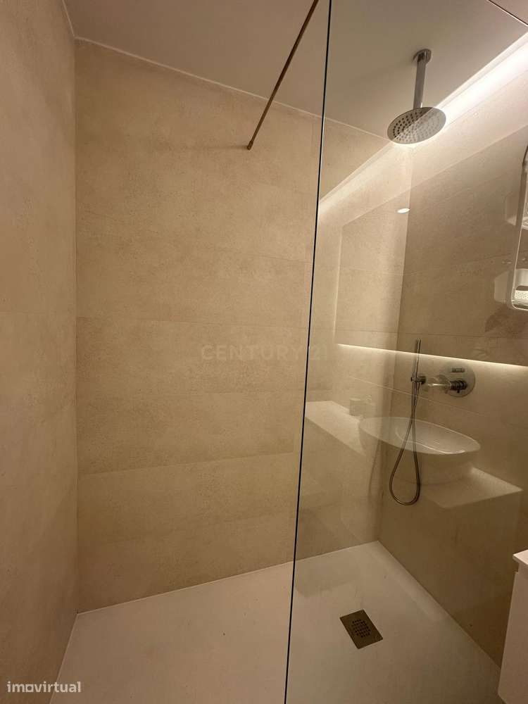 Apartamento T3 , 4º andar a venda em Mafamude , Vila Nova de Gaia, Por-13