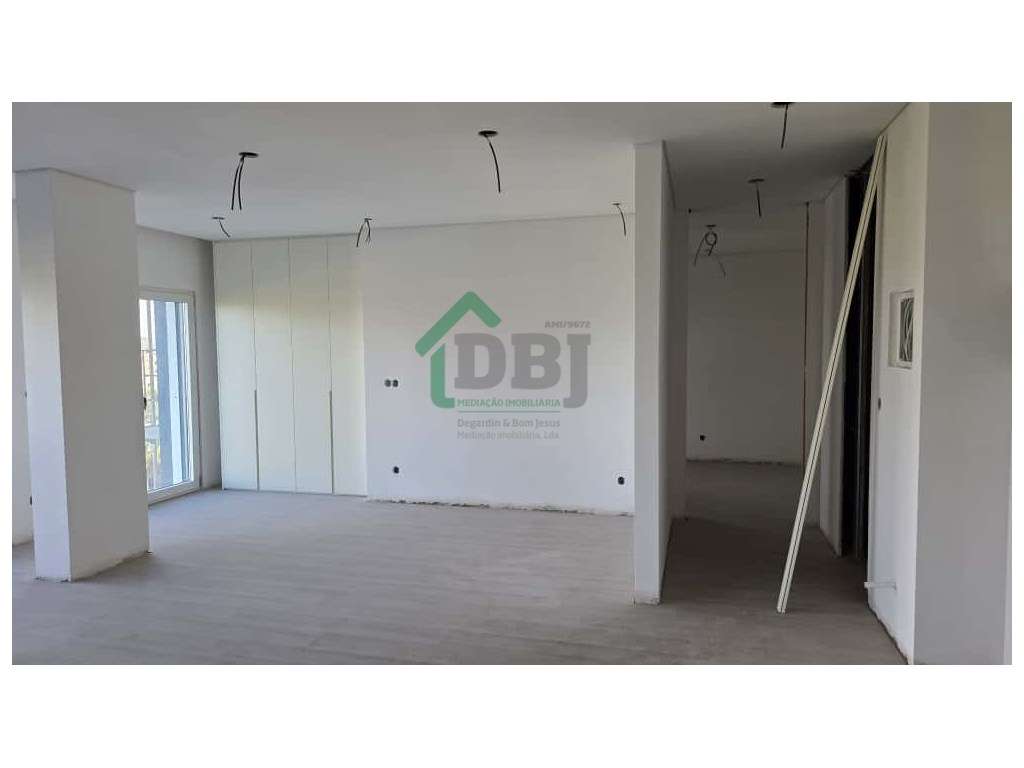 T1 Boas Áreas - Condomínio Fechado c/ Piscina - Covilhã - Grande imagem: 4/14