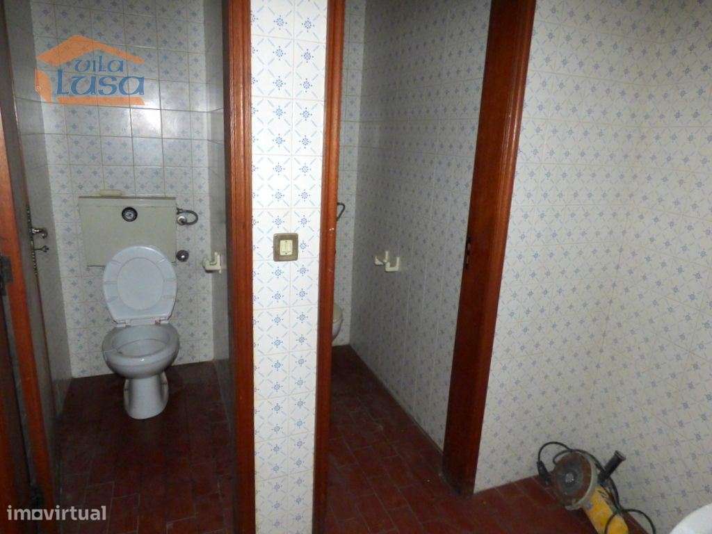 Loja Vale Formoso com 350 m2 e 100 m2 de terraço coberto - Grande imagem: 4/10