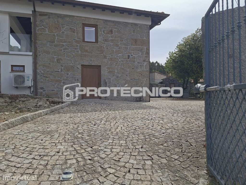 Moradia T4 em Campia-49