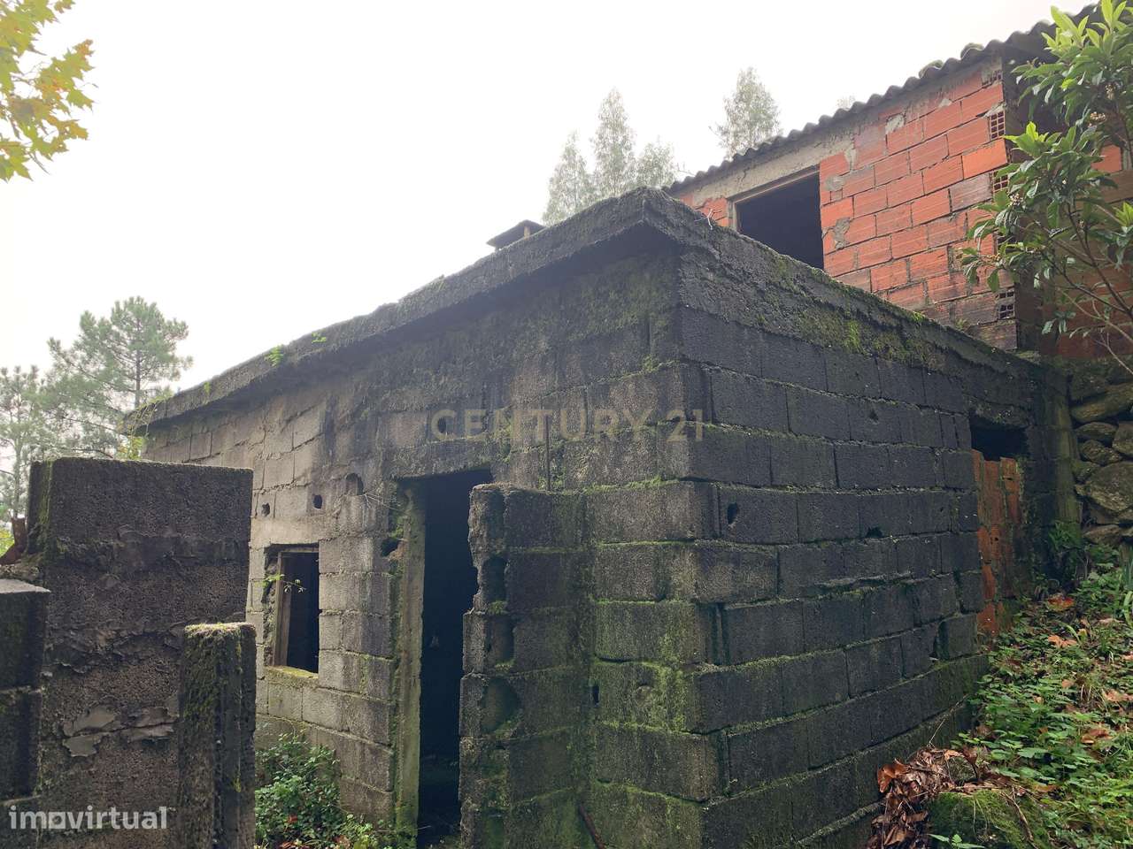Casa para Restauro em Amares | Terreno e Vistas Deslumbrantes - Grande imagem: 5/31