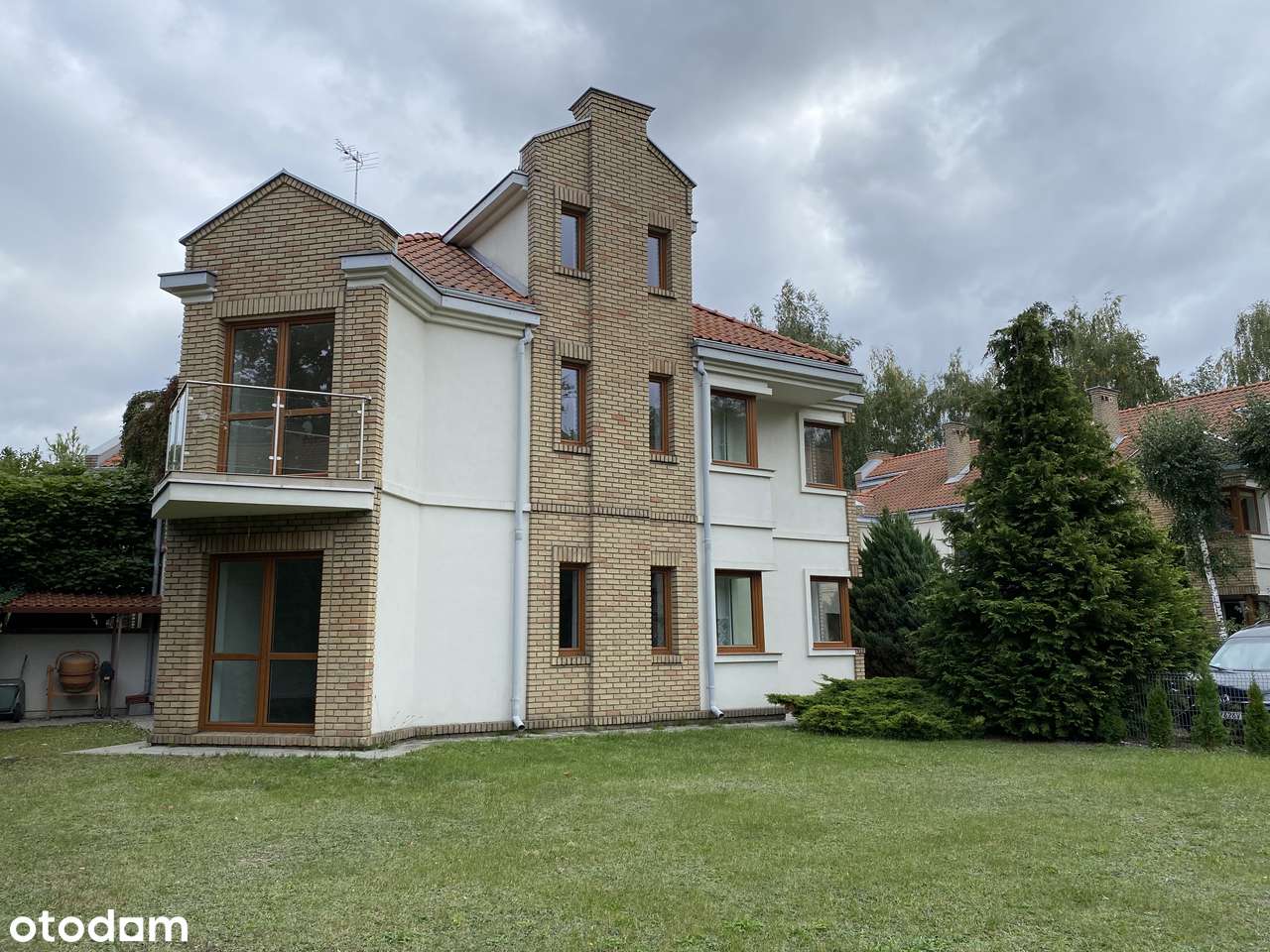 Komfortowy dom w zabudowie bliźniaczej z ogrodem - Wawer, ul. Ogórkowa - Pełny obrazek: 1/20