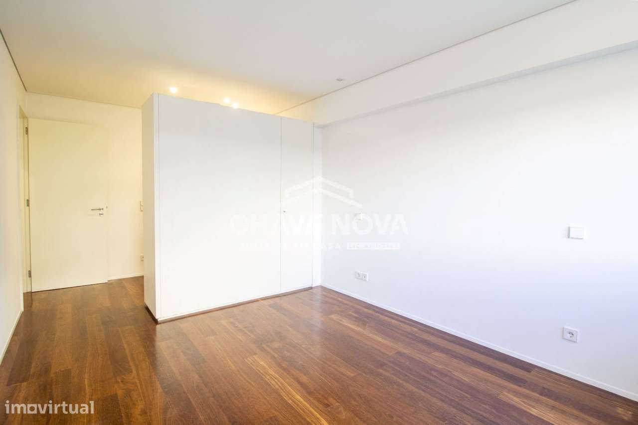 Apartamento T4 de Luxo com Vista Mar – Matosinhos-13