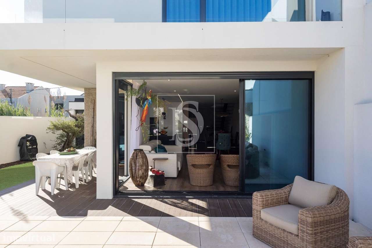 Moradia T4 de Alto Padrão à Venda – Agudela, Perafita-35