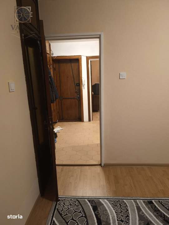 APARTAMENT 3 CAMERE SEMIDECOMANDAT - BD. BASARABIA/ METROU COSTIN GIOR - Imagine principală: 5/14