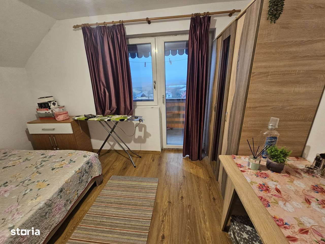 De vânzare Vilă P+1,Budeasa, teren 900 mp.,poziție frumoasă!-9