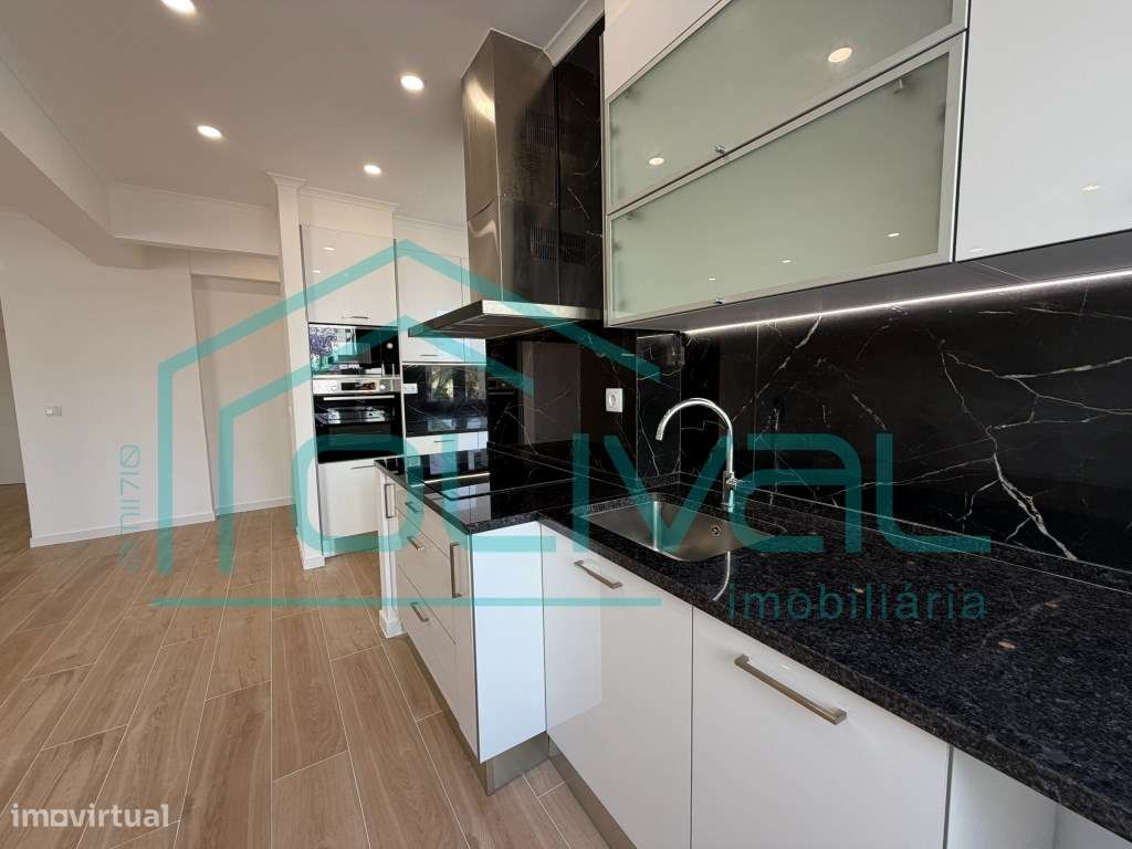 Alverca apartamento de Tipologia T3 totalmente renovado-3
