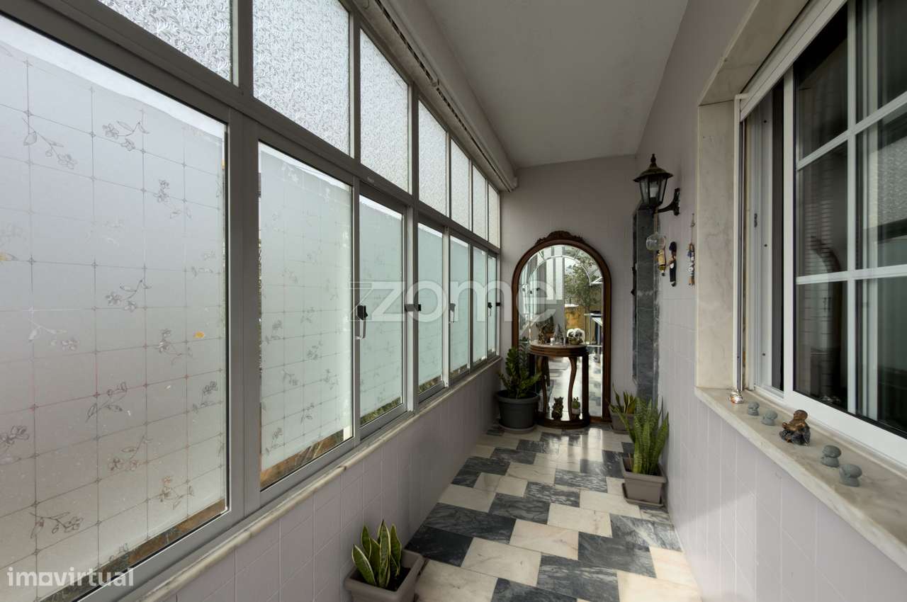 Moradia T4 c/ garagem e 435m2 de terreno - Famões-14