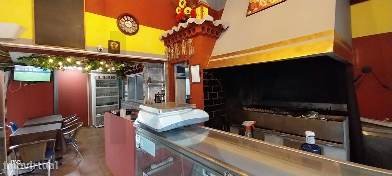 ️ Churrasqueira Totalmente Equipada na Zona Ribeirinha Frente ao Rio - Grande imagem: 5/32