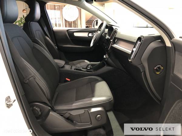 Volvo XC 40 - 18