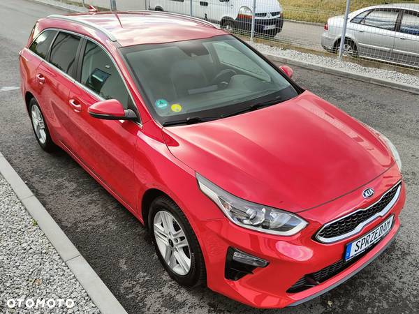 Kia Ceed - 11