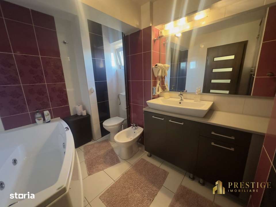 Apartament spatios tip C cu 3 camere de vanzare pe Bld. Decebal-Oradea-14