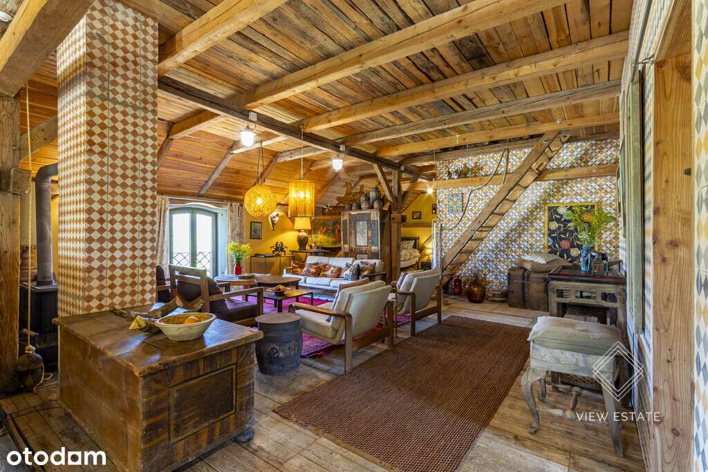 Wyjątkowy artystyczny dom na wzgórzu z pensjonatem-12