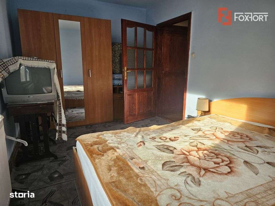 Apartament cu 3 camere, decomandat cu vedere pe 3 parti - zona Miorita-7