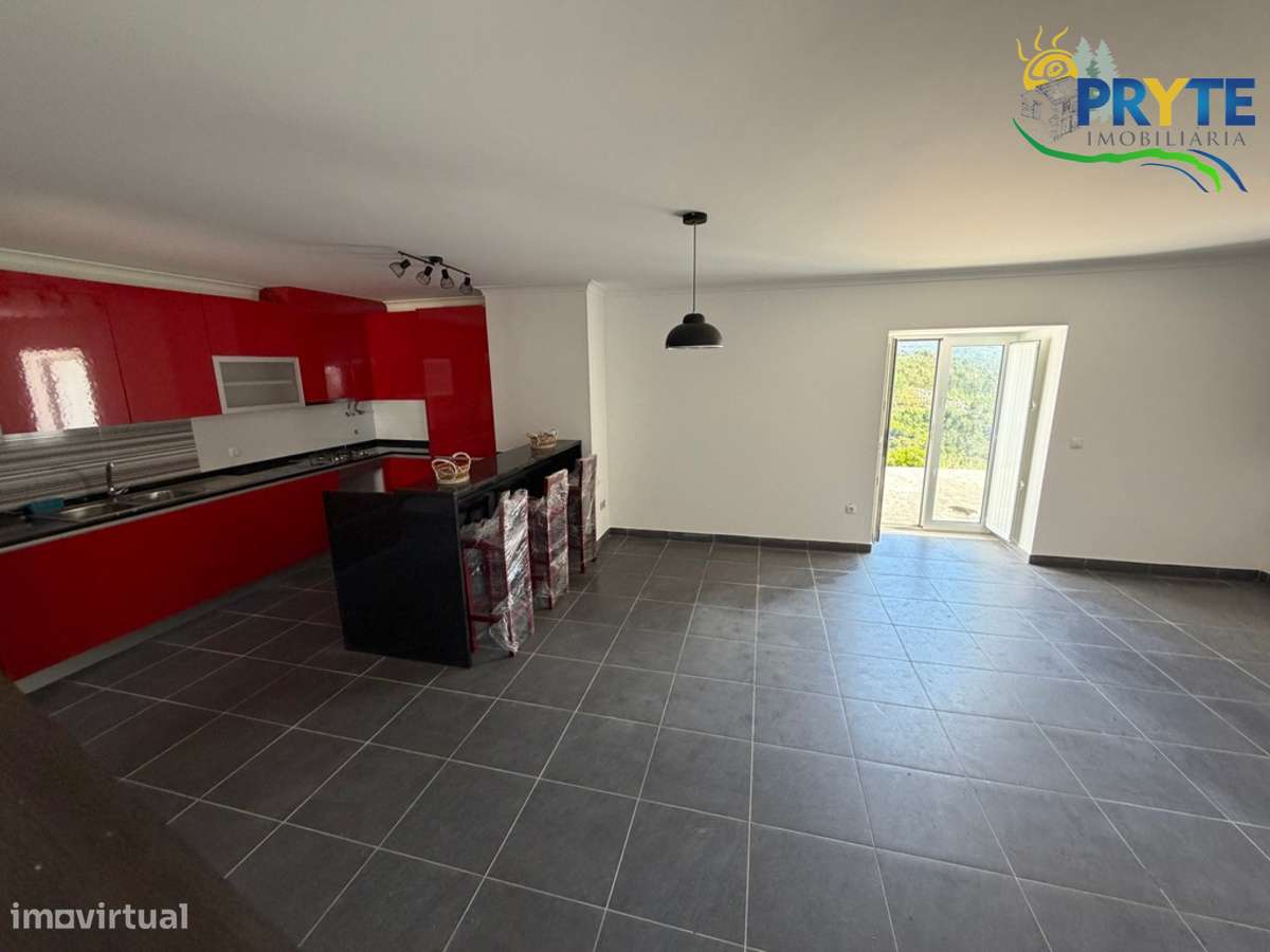 Quinta com moradia T3 , anexos e ruínas em Pedrógão Grande-32