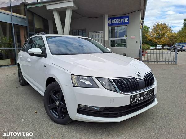 Skoda Octavia Combi Diesel 1.6 TDI DSG Style - 3