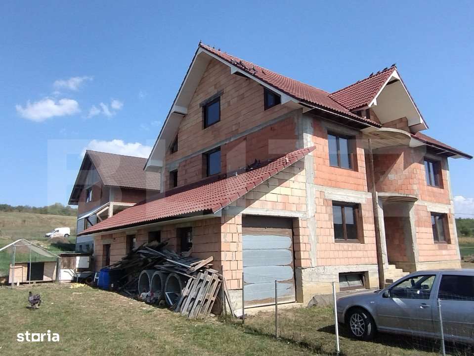 Casa la rosu,200mp,2 nivele,500 mp teren imprejmuit,zona Sigmir - Imagine principală: 2/8