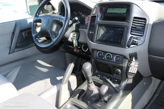 Mitsubishi Pajero 3.2 DI-D GLS ABS - 13