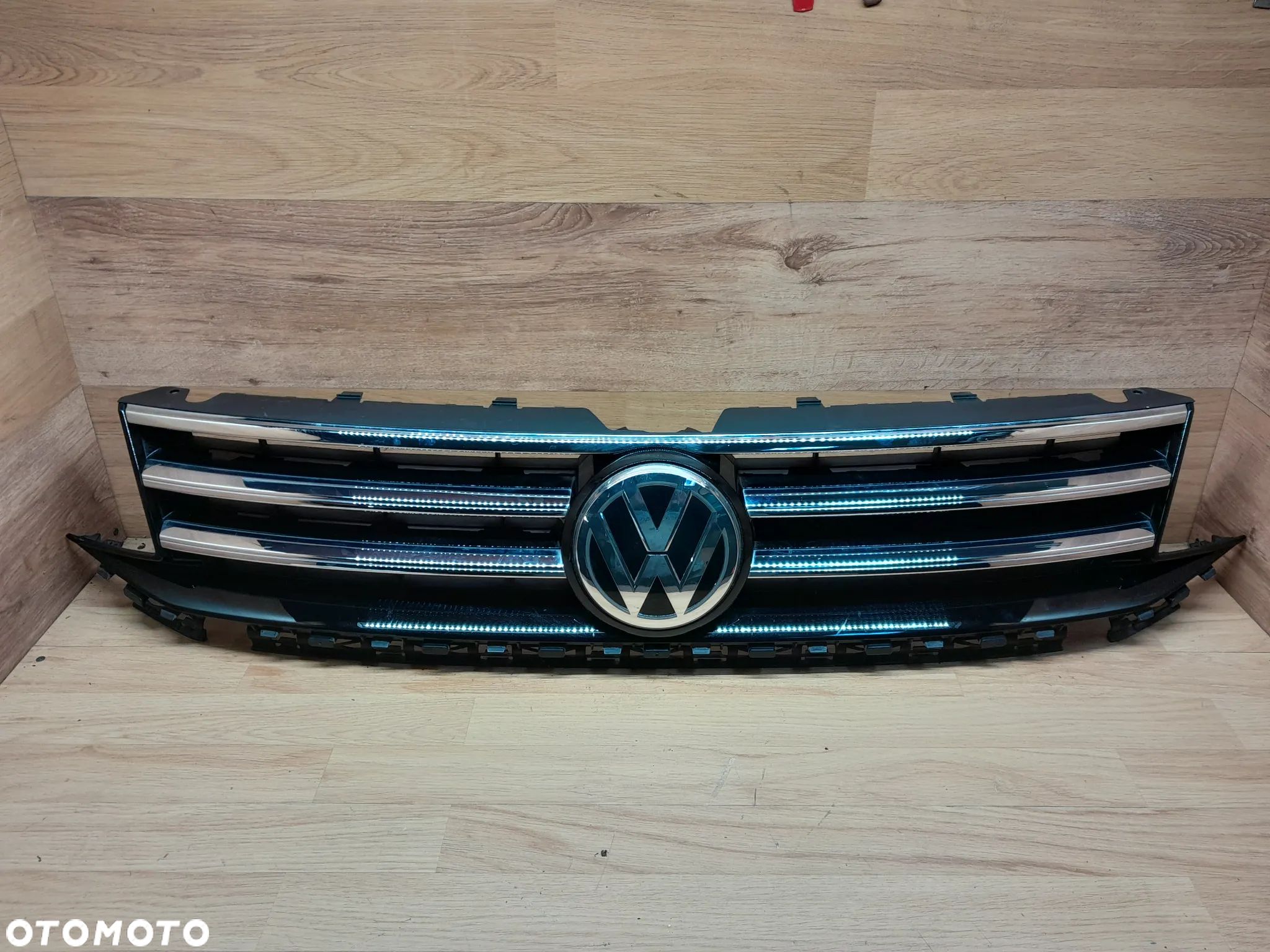 grill atrapa vw caddy 2K5853653A chrom - 1