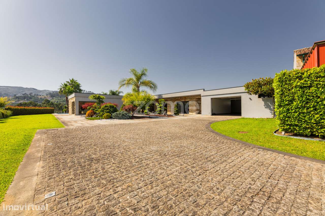 Moradia T4 c/ piscina e 1,7 ha em Arcos de Valdevez - Grande imagem: 4/59