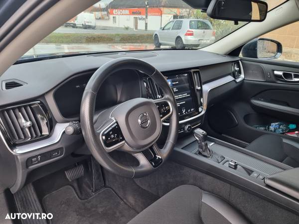 Volvo V60 D3 Geartronic Momentum Pro - 22