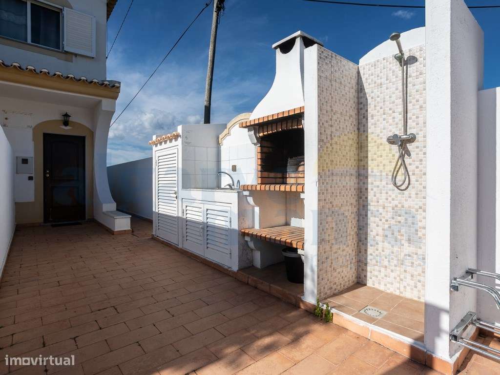 Andar de Moradia T2+1 perto da Praia da Lota, Algarve-6
