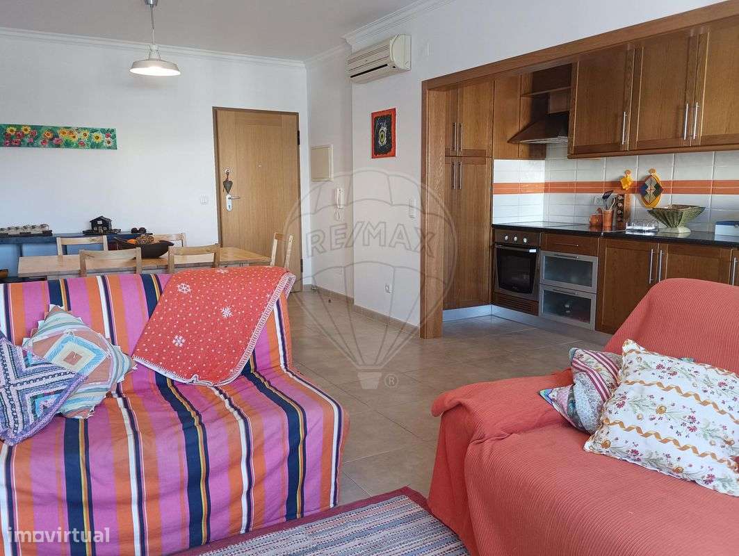 Apartamento T2 para arrendamento - Grande imagem: 2/16