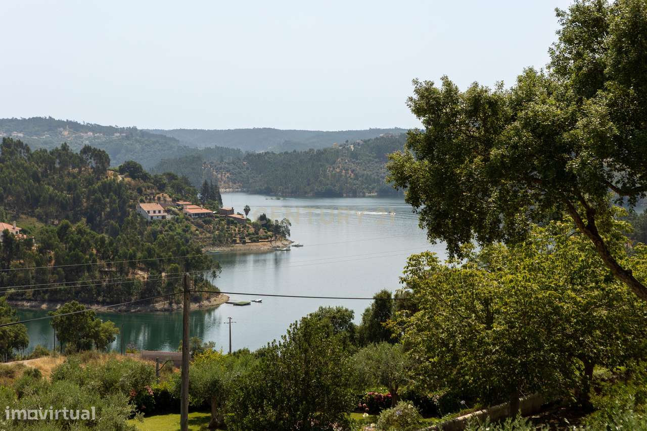 Moradia de Luxo com Vista Panorâmica sobre o Castelo do Bode e Piscina-19
