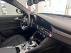 Alfa Romeo Giulia 2.2 D Sprint AT8 - 6