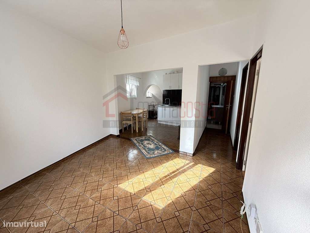 Andar de Moradia T1+1 Rés do Chão Lourinhã - Grande imagem: 2/9