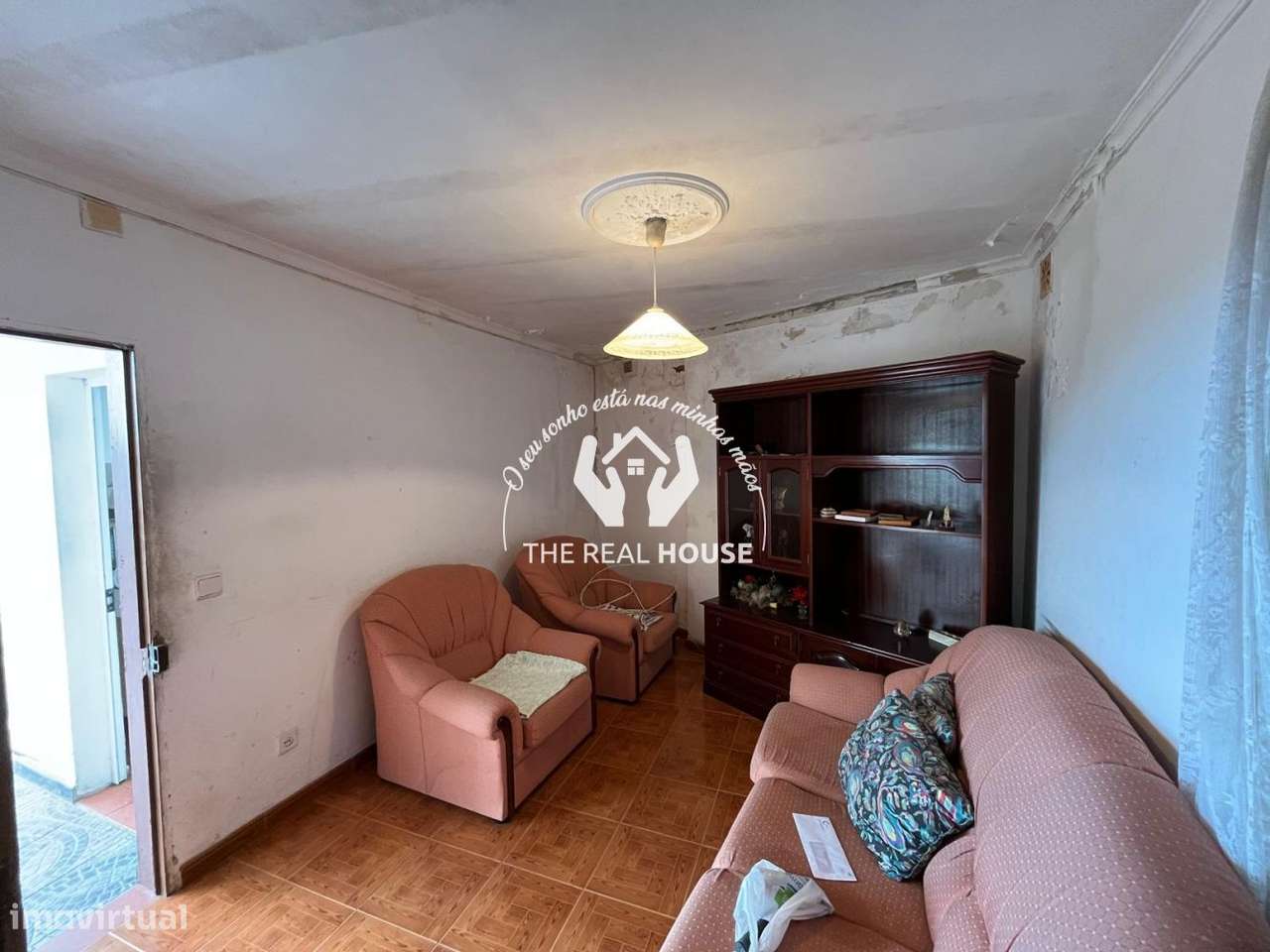 Moradia independente T2-16