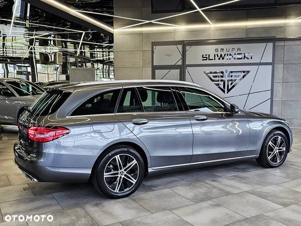 Mercedes-Benz Klasa C 220 d 4Matic T 9G-TRONIC Avantgarde - 9