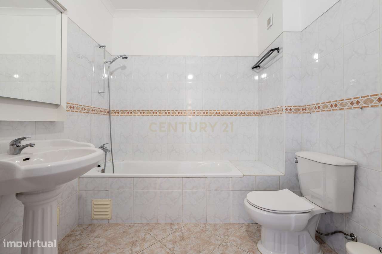 T3 com 155 m² no centro de Olhão | 330.000 €-21