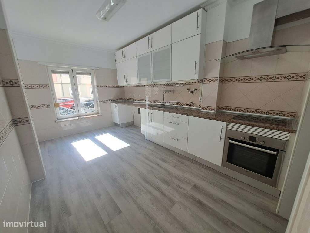 Apartamento T3 - Quinta do Conde-0