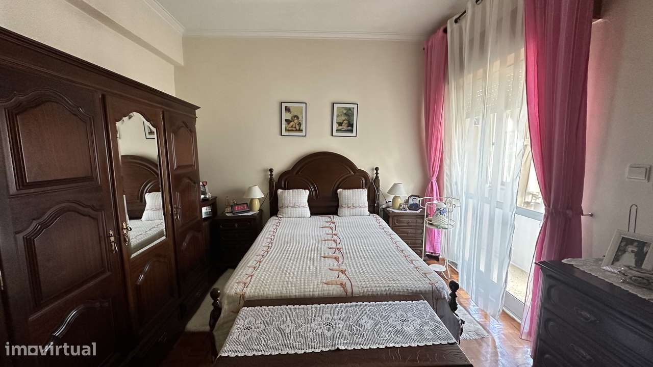 T3 Renovado Amadora , Águas livres-13