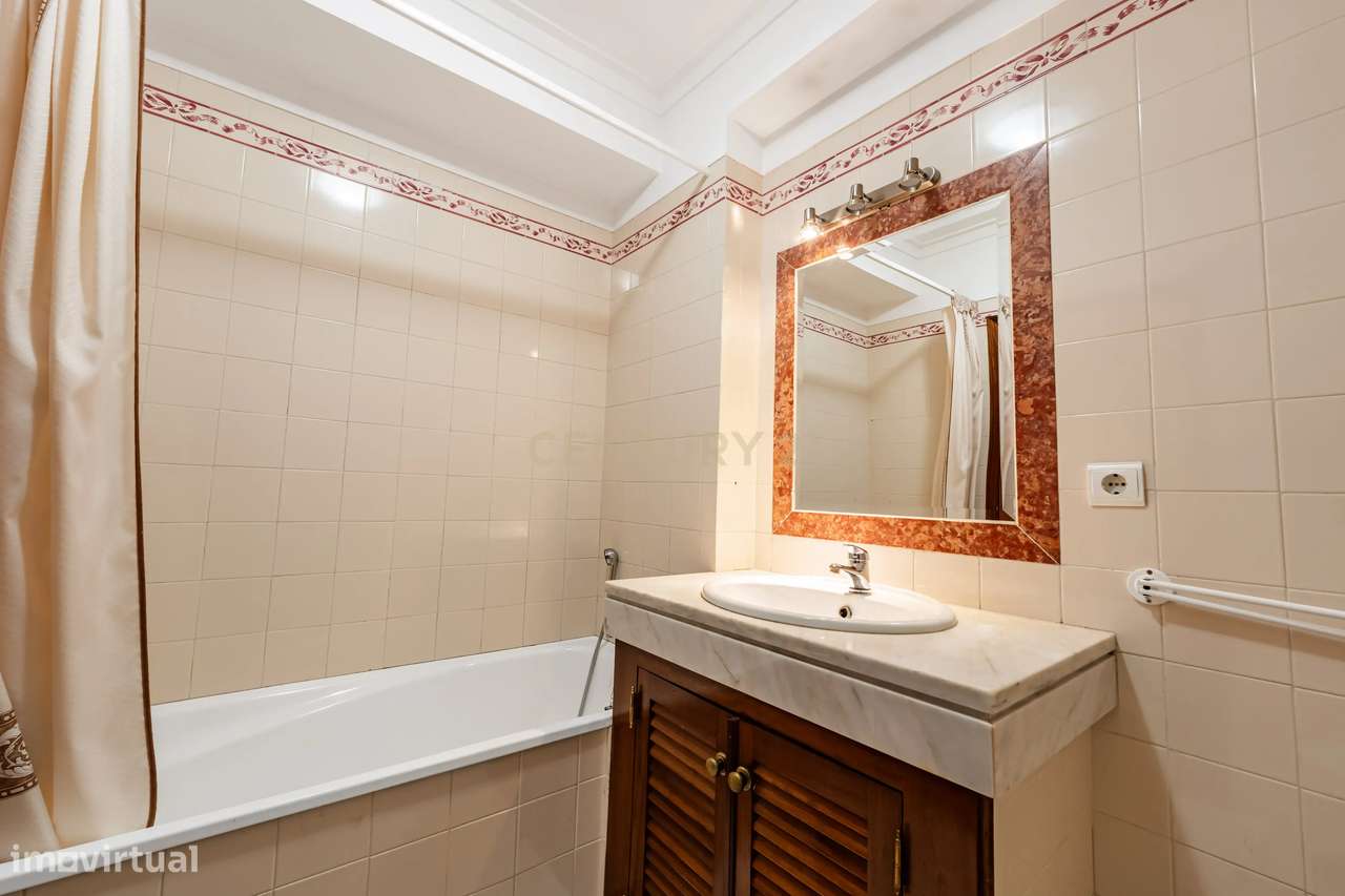 Apartamento T2 em Santa Marta do Pinhal-  Corroios, Seixal-12
