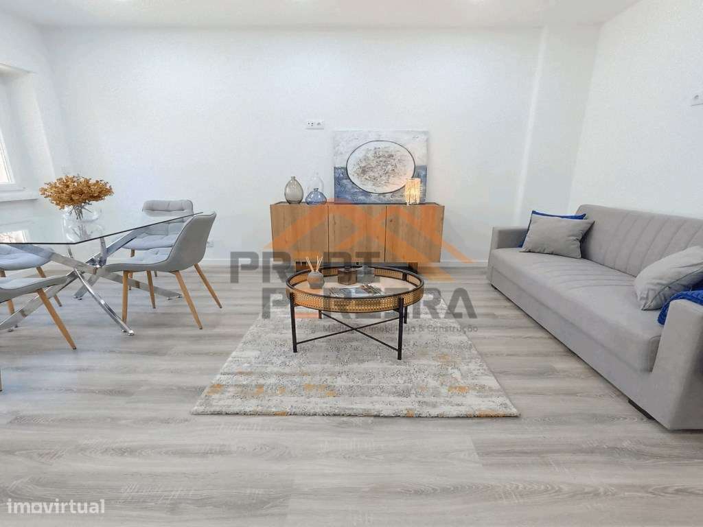 T3 remodelado, situado em Benfica. - Grande imagem: 4/20