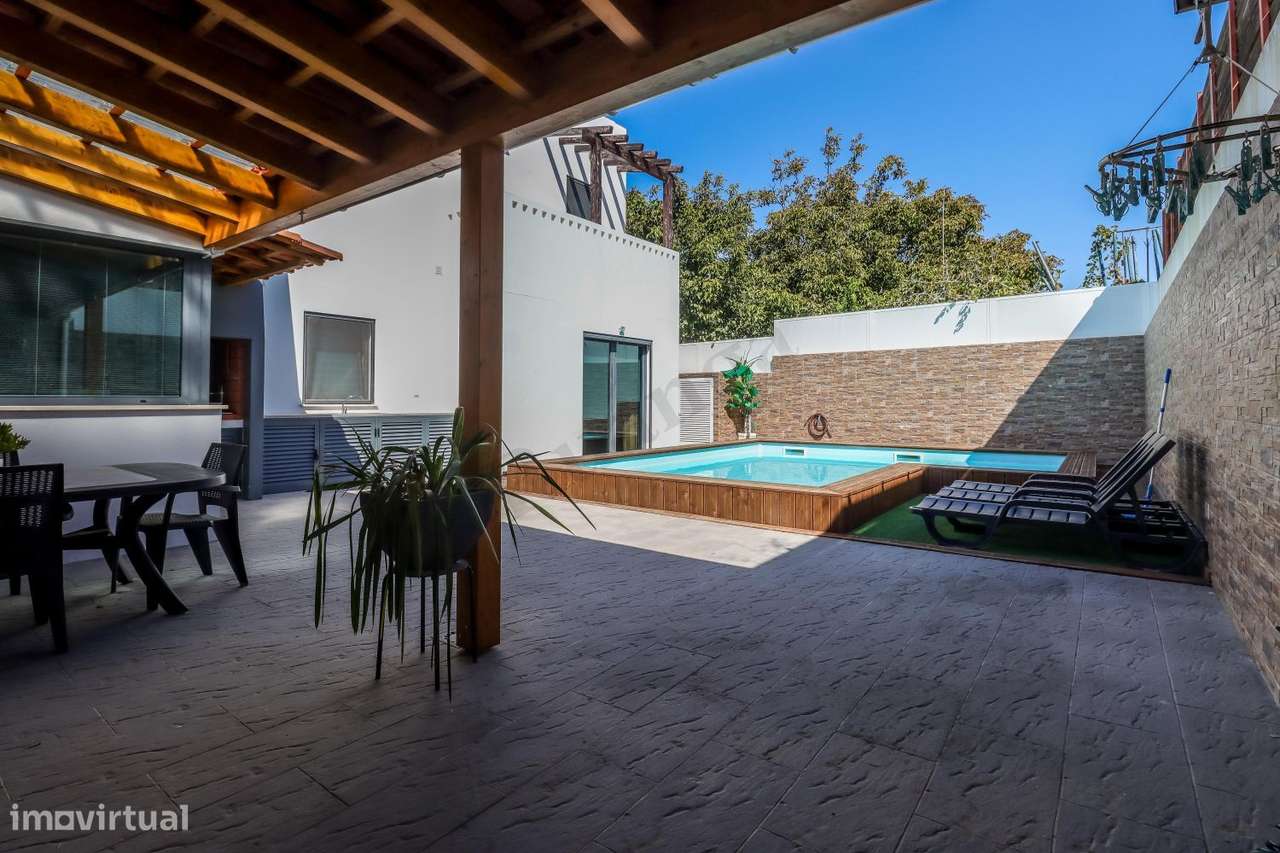 Excelente Moradia  para venda na Aldeia de Santo André-32