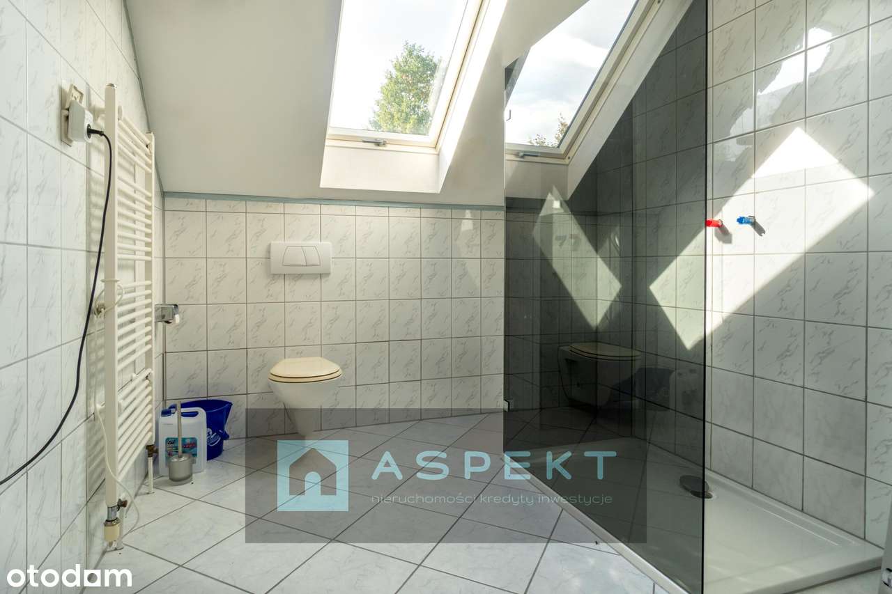 Wolnostojący, jednorodzinny, duża działka-16