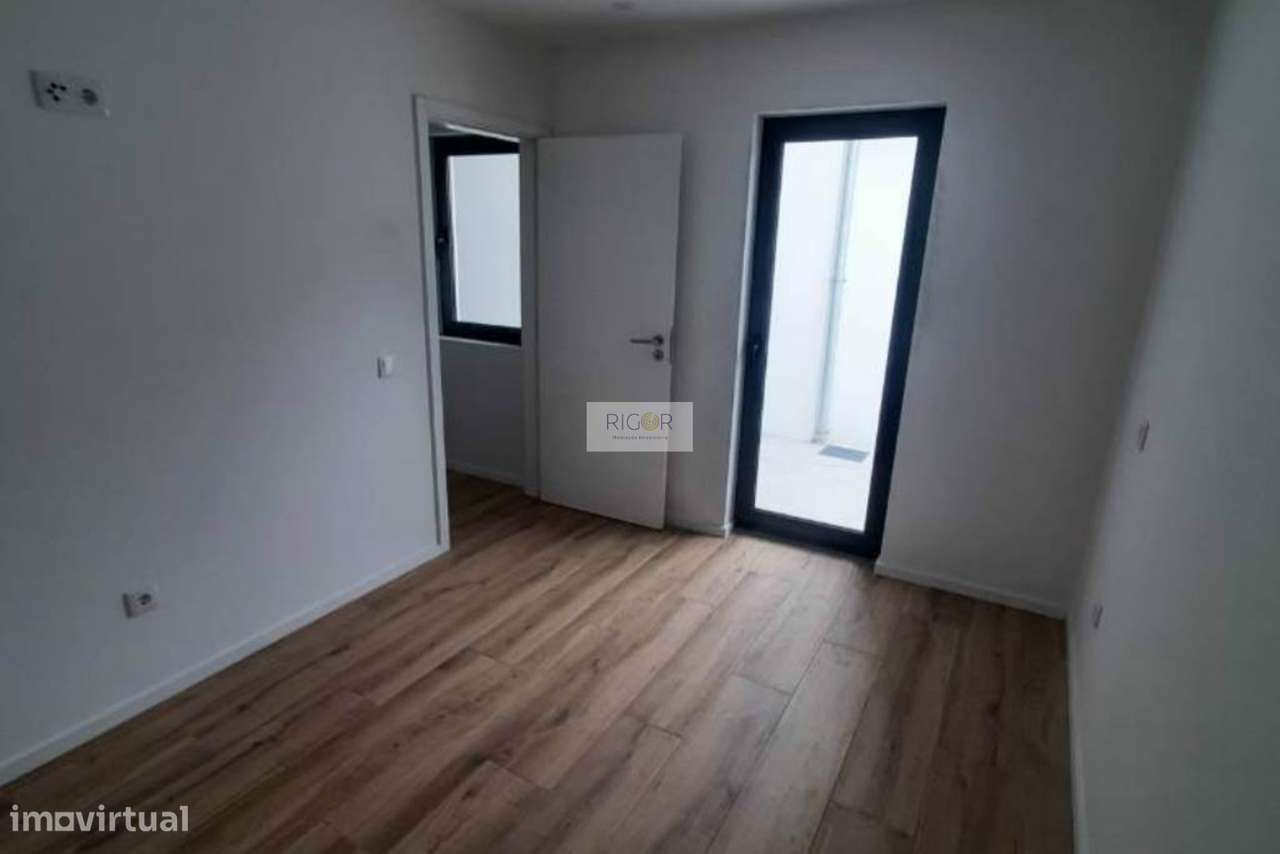 Apartamento T1+1 totalmente reconstruído  na zona de Francos - Grande imagem: 4/7