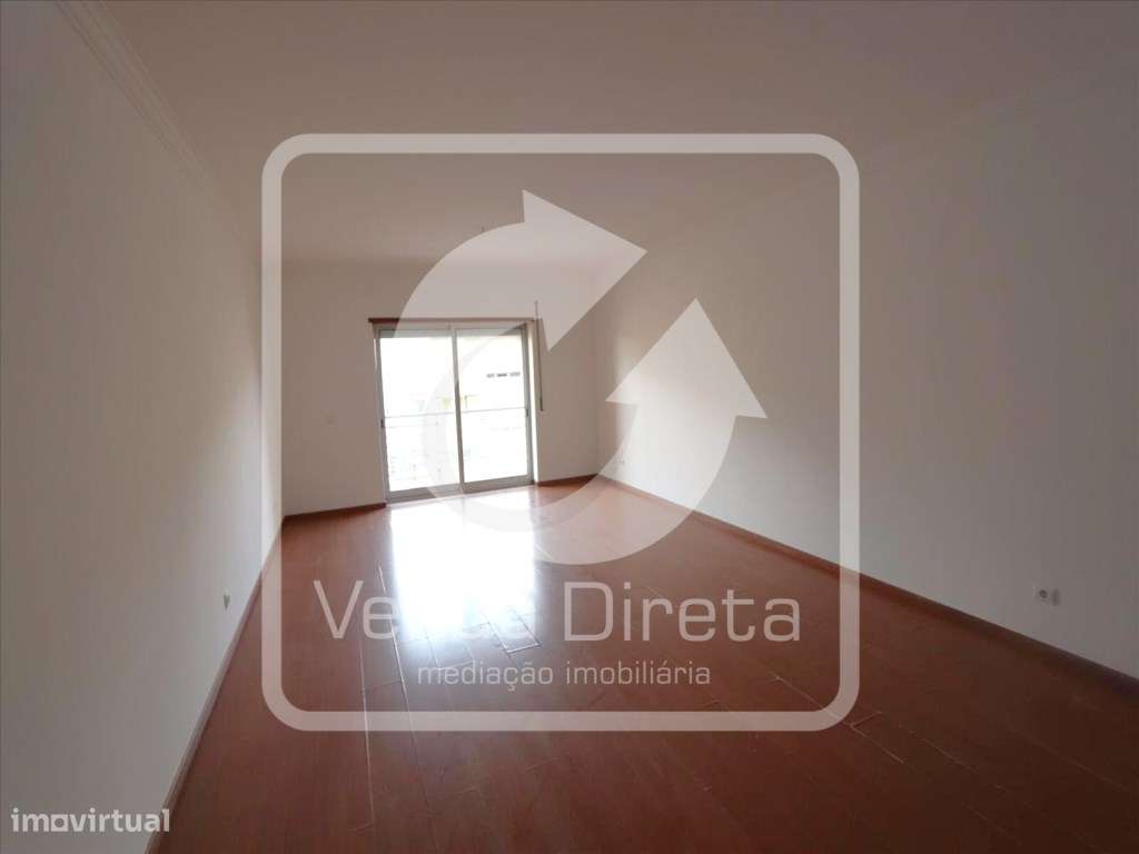 Apartamento T3 com 144² no Alto do Seixalinho | Perto da Estação Fe...-2
