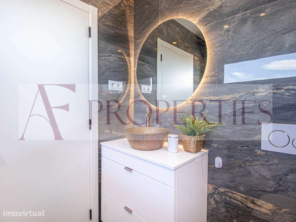 Moradia de luxo isolada com piscina aquecida, jardim e acabamentos ...-28