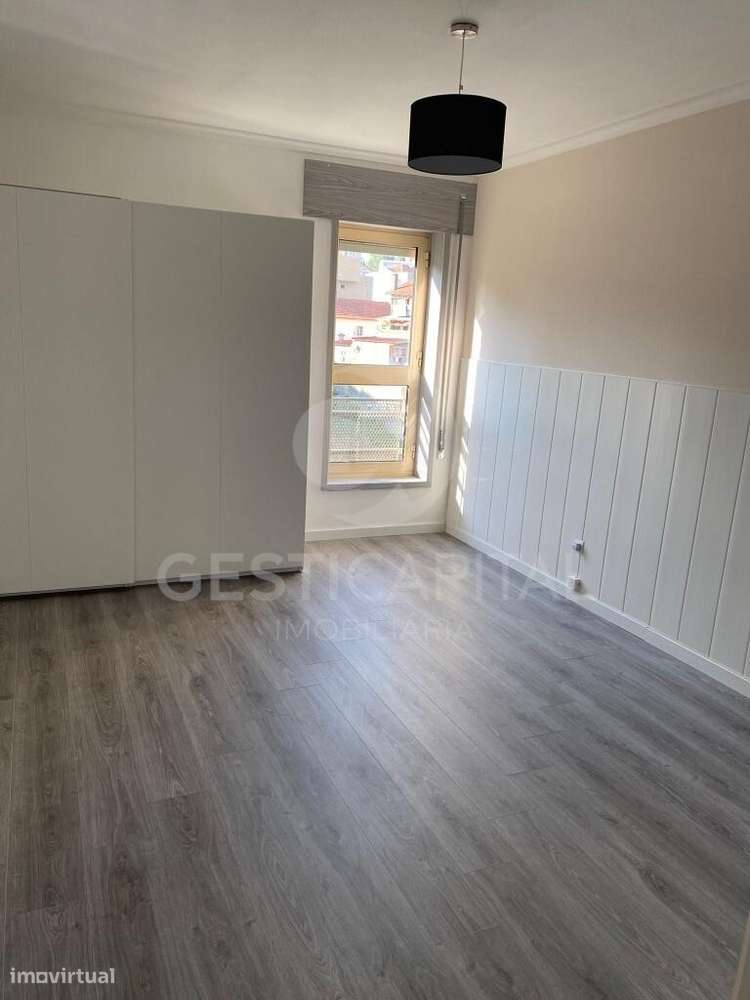 Apartamento T3 com lugar de garagem no centro do Marco de Canaveses-14