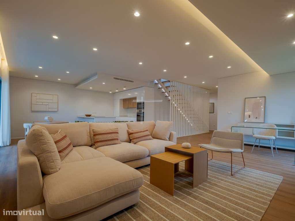 Moradia geminada T3 de arquitetura contemporânea, com garagem e pis...-7