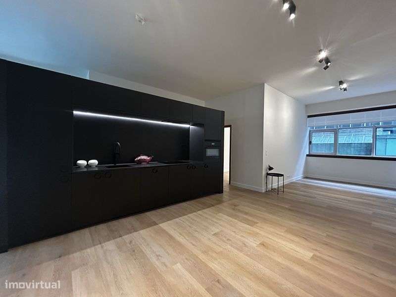 T1 Remodelado com 100 m² – Olaias, Lisboa | Potencial para T2 - Grande imagem: 4/11