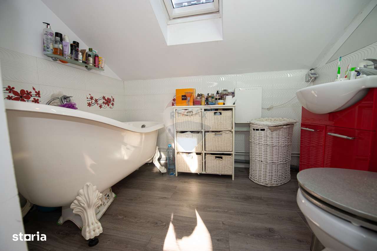 Casa de vanzare cu garaj,  Prelungirea Ghencea, Ghencea, Sector 6-18