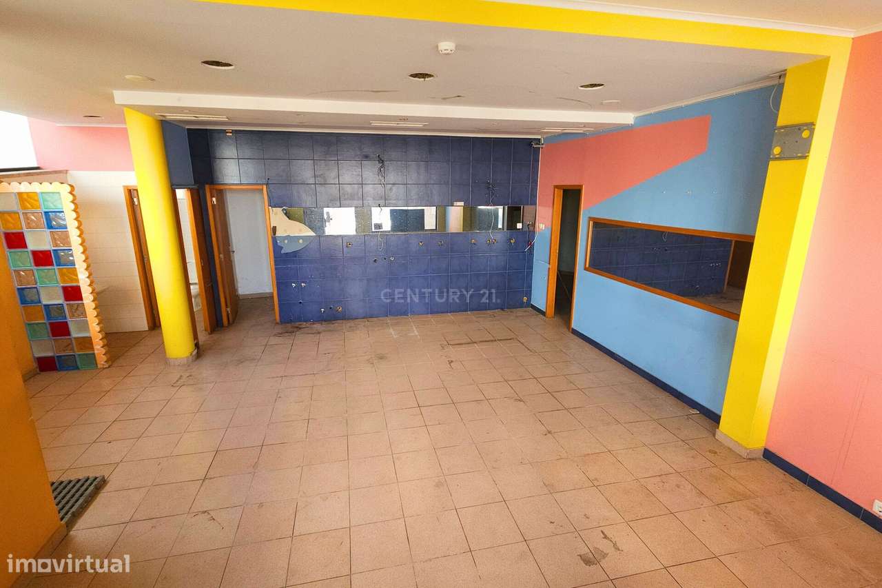 Loja Algés com 330 m2 - Grande imagem: 5/30