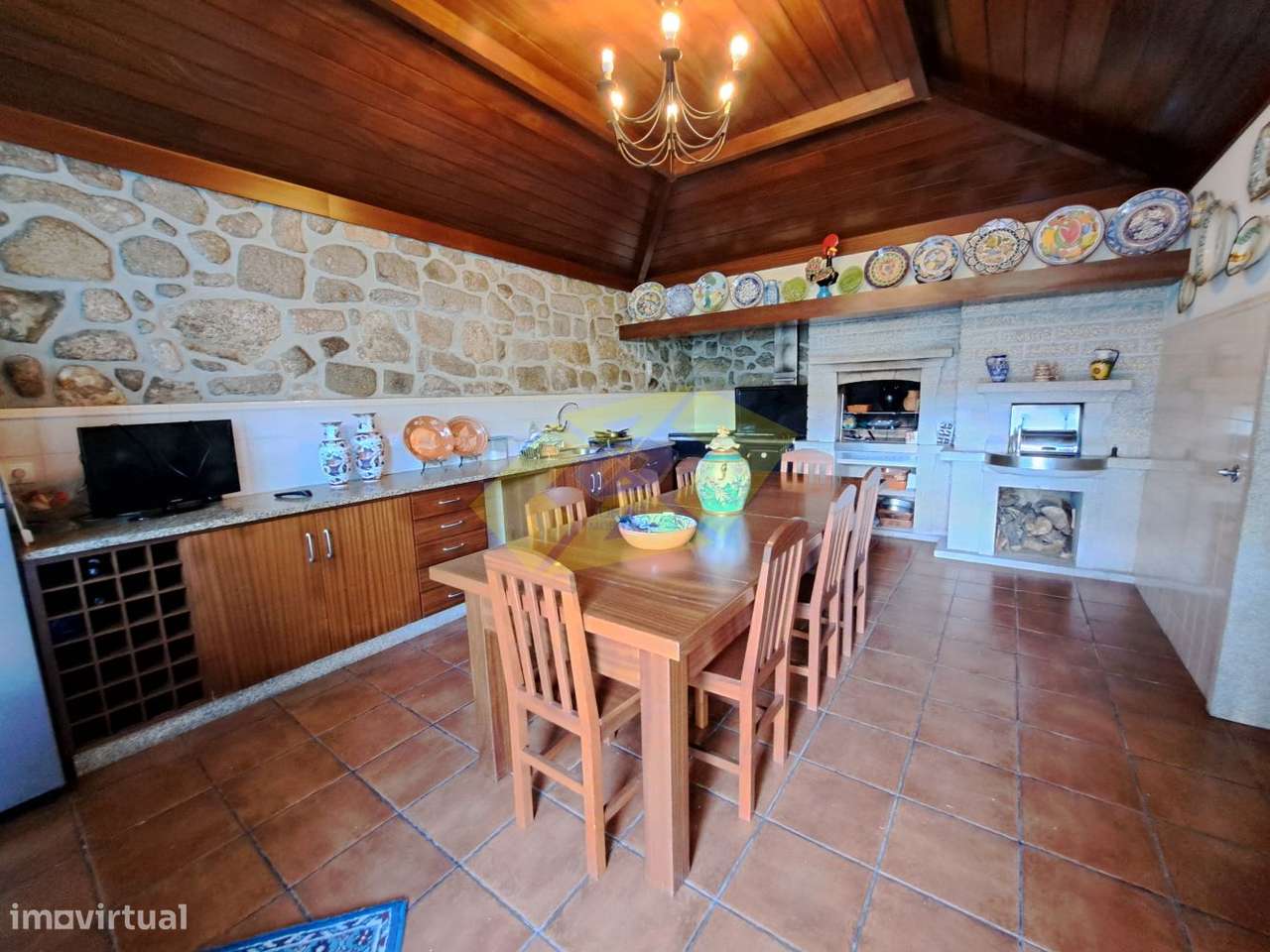 Moradia T3 em Pombeiro + Terreno Rústico-13