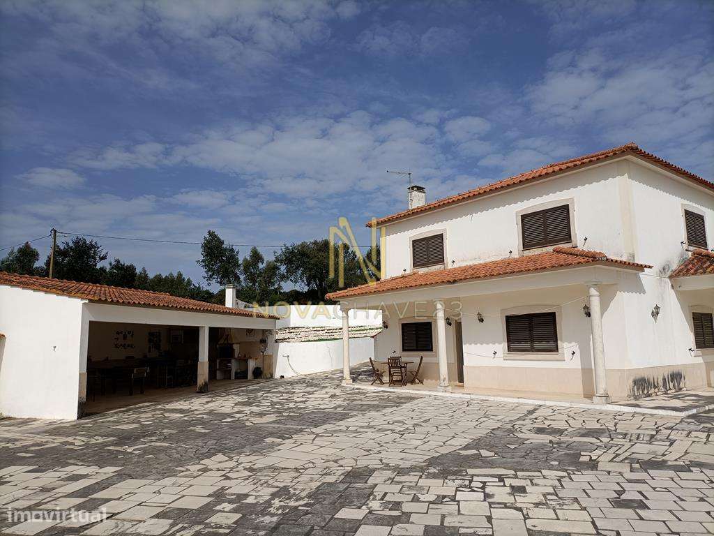 Moradia T6 - Alcanede, Santarém com licença para ALOJAMENTO LOCAL-29